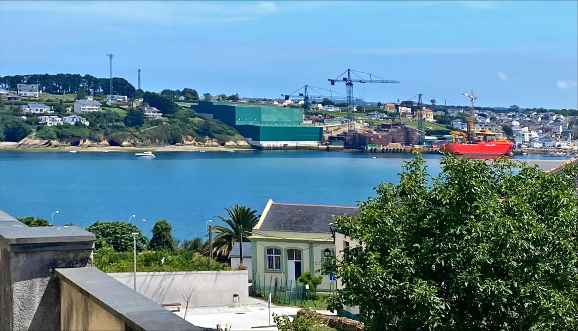 Apartamentos Buenos Aires,En El Centro De Ribadeo Con Vistas A La Ria Экстерьер фото